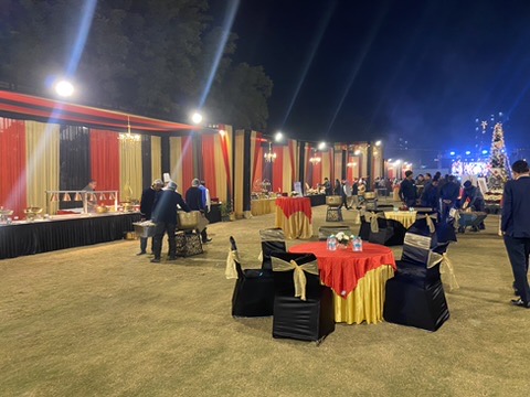 Round Table-Black & Golden